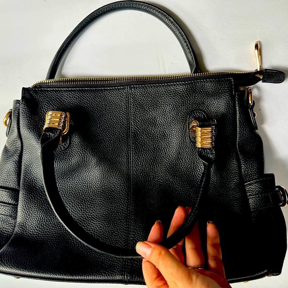 Genuine leather kattee handbag .. new condition ! Great nurse / handbag / bag